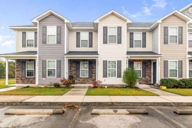 Main picture of 521 Cider Hill Rd