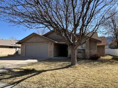 Main picture of 815 Lincoln Ct