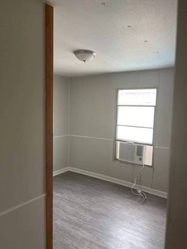 Main picture of 605 1st St