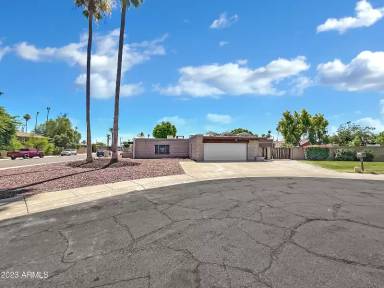 Main picture of 4625 W Morten Ave