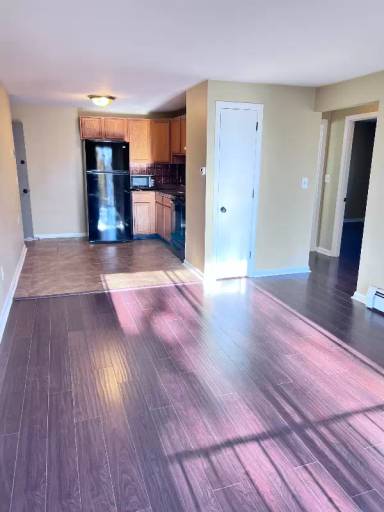 Main picture of 99 E Broadway