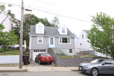 Main picture of 23 Mount Washington St