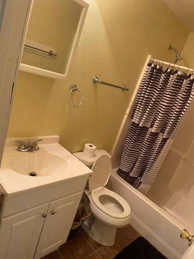 Main picture of 305 E Pine St