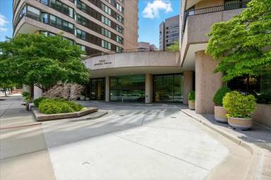 Main picture of Crystal Gateway Condominium