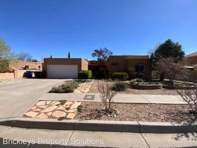 Main picture of 5405 Yuma Ct NW