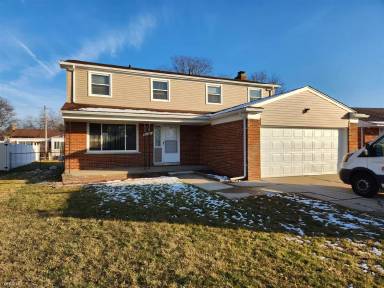 Main picture of 16015 Templar Cir