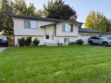 Main picture of 11125 N Bartlett Ave