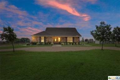 Main picture of 12843 Vaughn Rd