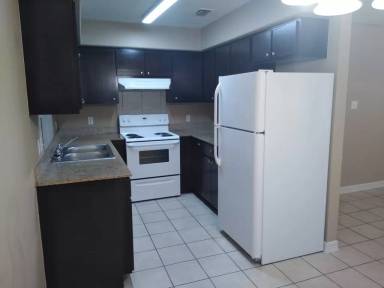 Main picture of 220 S Coyote Ave