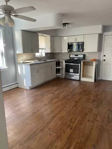 Main picture of 3520 W 59th St