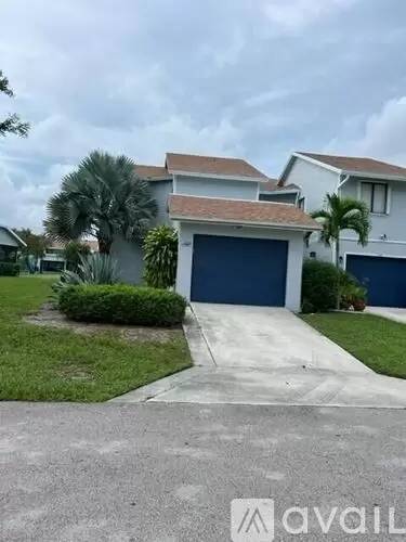 Main picture of 1587 Woodbridge Lakes Cir