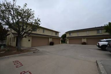 Main picture of 339 Chambers St
