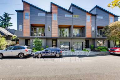 Main picture of 722 N Webster St