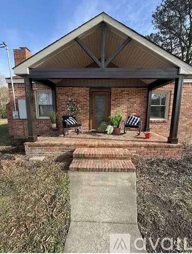 Main picture of 2705 Battlefield Blvd S