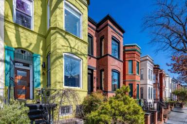 Main picture of 6 Quincy Pl NE