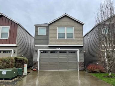 Main picture of 2625 NE 130th Ct
