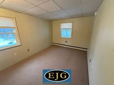 Main picture of 133 Valley St