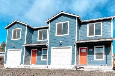 Main picture of 841 W Oak St