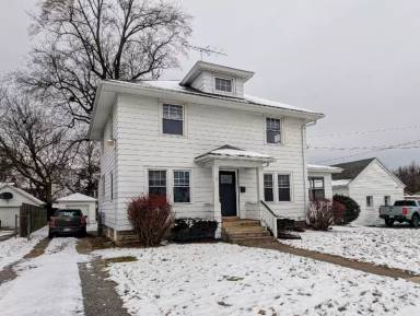 Main picture of 110 S Durand St
