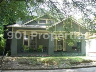 Main picture of 975 Meda St