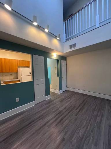 Main picture of 520 Saint Paul St