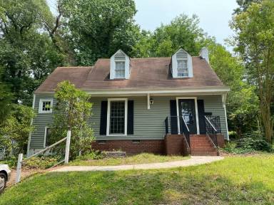 Main picture of 1700 Shawnee St