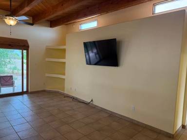 Main picture of 19 Camerada Rd
