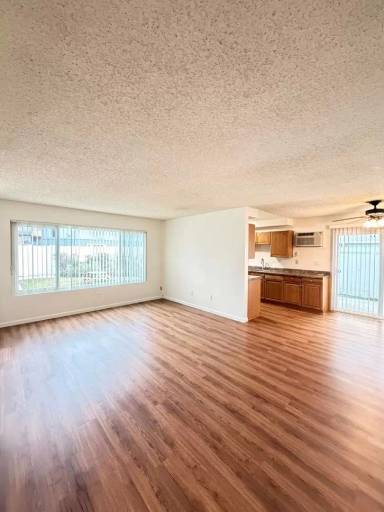 Main picture of 3701 3711 Grn Ave
