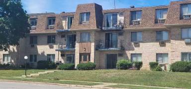 Main picture of 212 Shorewood Dr