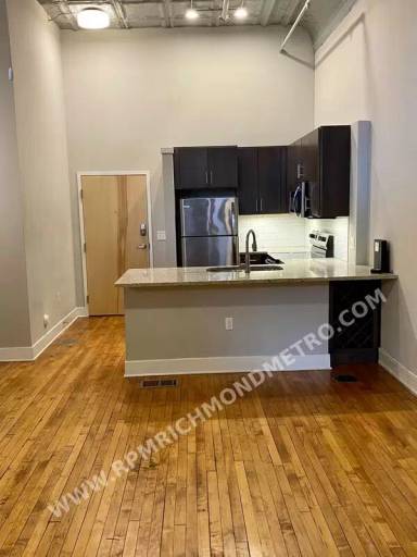 Main picture of 20 E Broad St