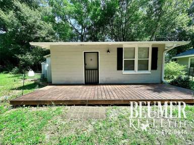 Main picture of 913 N 69th Ave