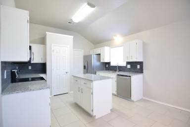 Main picture of 4019 Lakecliff Dr
