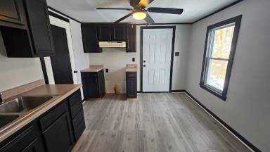 Main picture of 124 Crouse St