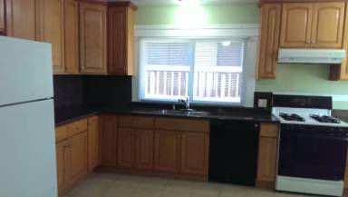 Main picture of 915 Grand Ave