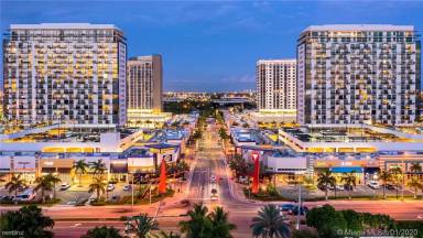 Main picture of 5350 Park at Downtown Doral