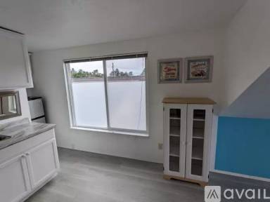 Main picture of 1410 Bay Ave