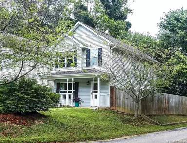 Main picture of 1 Dogwood Ln