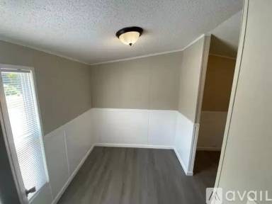 Main picture of 2621 Jeffersonville Rd