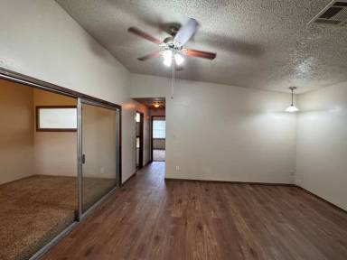 Main picture of 8217 S Klein Ave