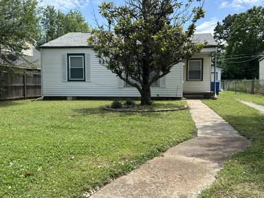 Main picture of 811 W Rush St
