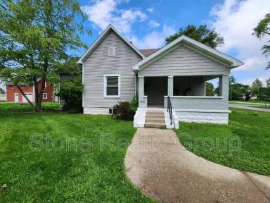 Main picture of 7416 Main St
