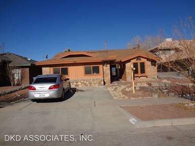 Main picture of 673 Bristol Dr