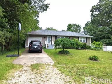 Main picture of 314 S Mayhew St