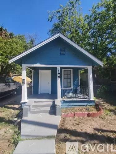 Main picture of 307 E Lambert St