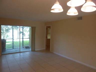 Main picture of 2571 NW 56TH AVE / CTS-STARVIEW - G