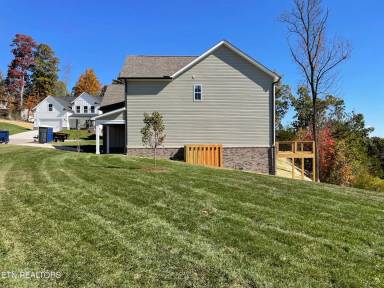 Main picture of 8132 Chapel Hill Ln