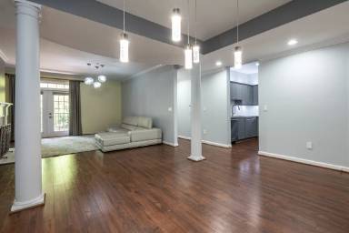 Main picture of 3047 Lenox Rd NE