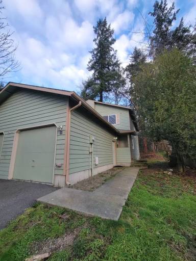 Main picture of 2804 Pine Rd