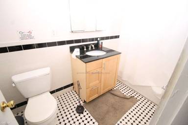 Main picture of 11 Saint Lukes Rd