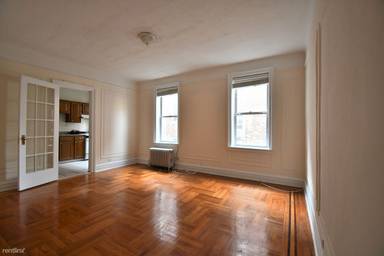 Main picture of 278 E 239th St